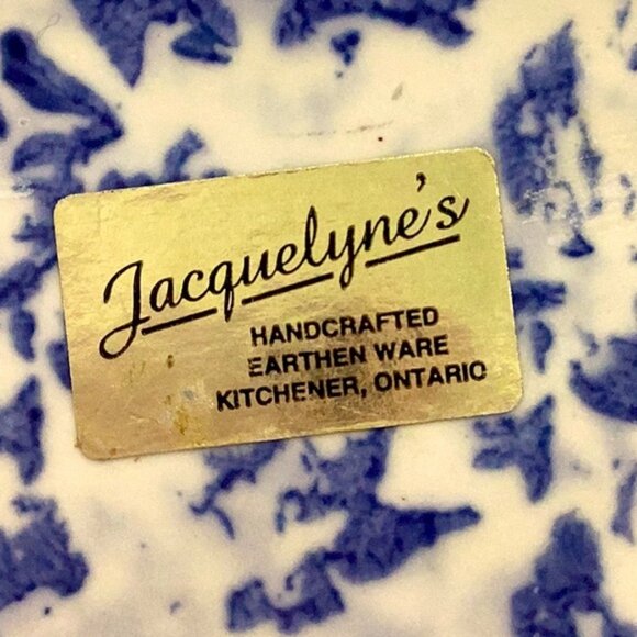 Vintage Pair of Blue & White Heart Shaped Ceramic Serving Bowls by Jacquelyne's - Picture 8 of 8